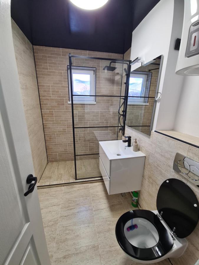 شقة Diamonds House 2 Lupeni  المظهر الخارجي الصورة